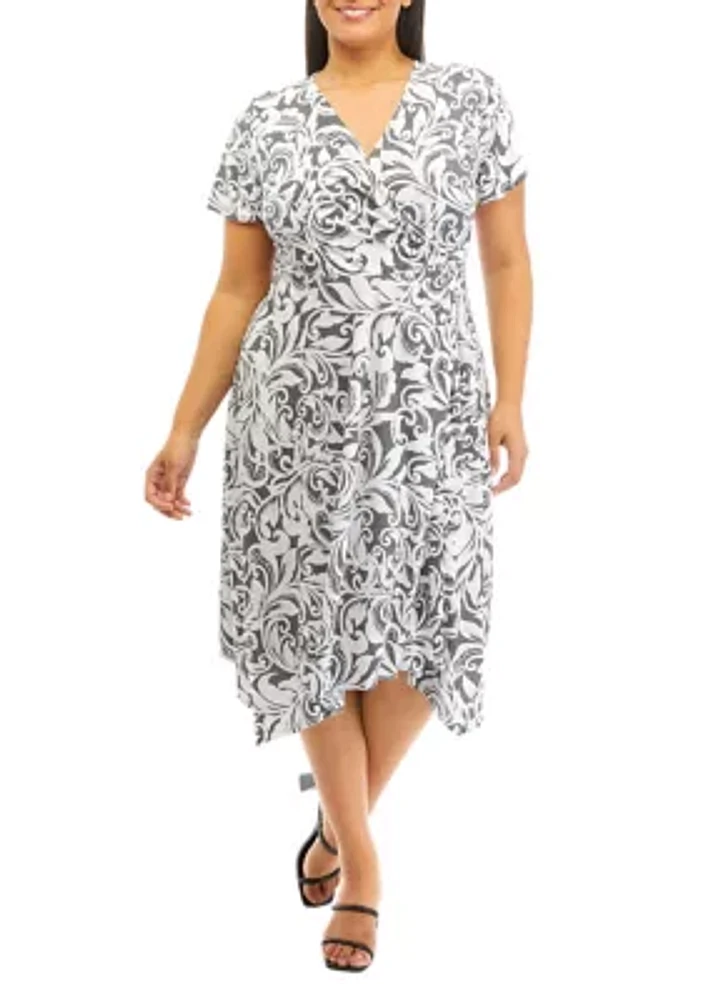 Plus V-Neck Two Tone Swirl Printed Dress