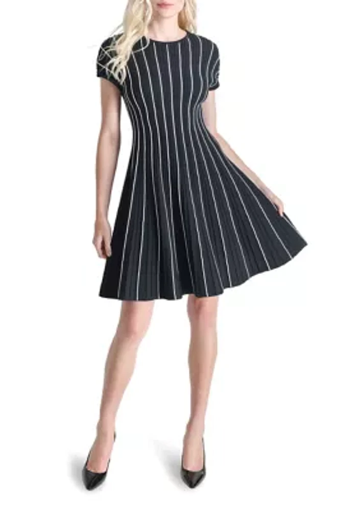 Women's Short Sleeve Crew Neck Stripe Print Fit and Flare Dress