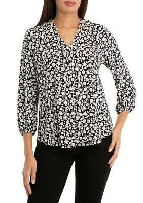 Women's 3/4 Sleeve V-Neck Top