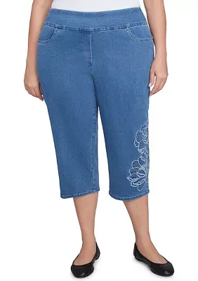 Plus Free Spirit Floral Appliqué Capri Pants