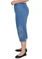 Plus Free Spirit Floral Appliqué Capri Pants