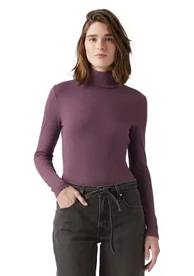 Moon Rib Turtleneck Top