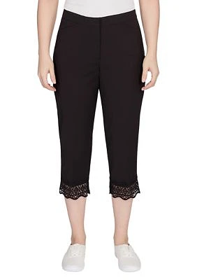 Stretch Lace Hem Capri Pants