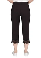 Petite Stretch Lace Hem Capri Pants