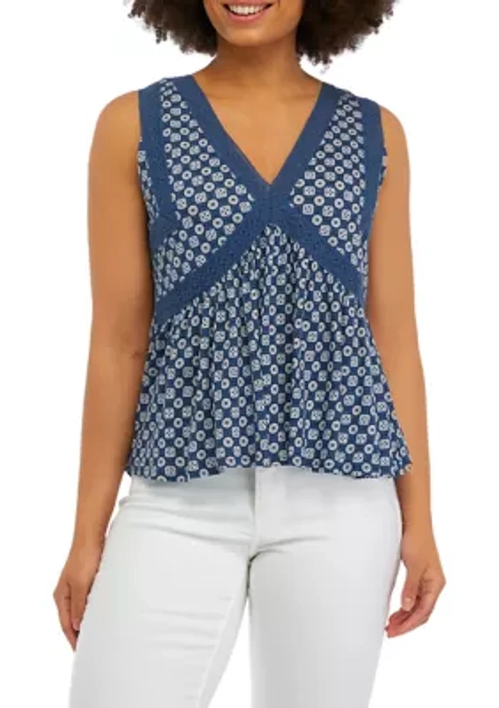 Juniors' Printed V-Neck Top