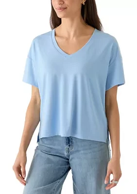 Women's Short Sleeve V-Neck Oversized T-Shirt