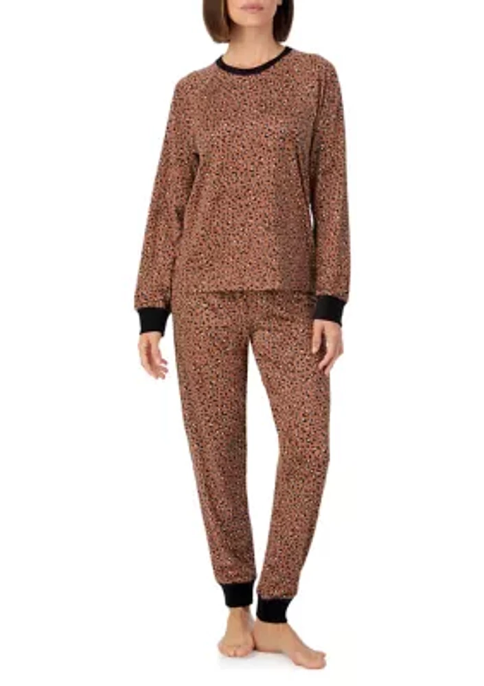 Women's Long Sleeve Top and Jogger Pants Pajama Set