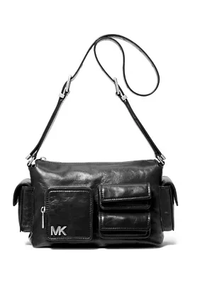 Dakota Medium Pocket Shoulder Bag