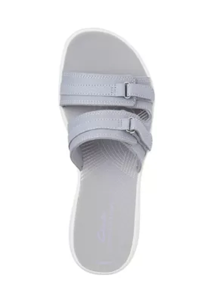 Breeze Piper Thong Sandals