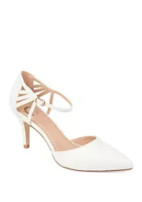 Journee Collection Mia Pumps