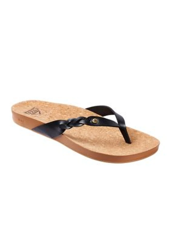 Cushion Court Twist Thong Sandals