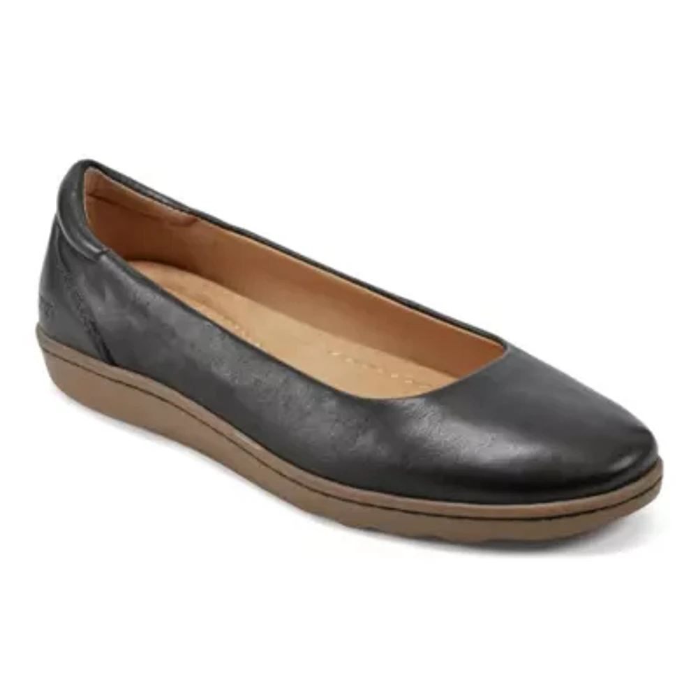 Landen Round Toe Slip On Casual Flats