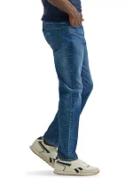 Men's Extreme Motion Athletic Tapered Leg Jeans