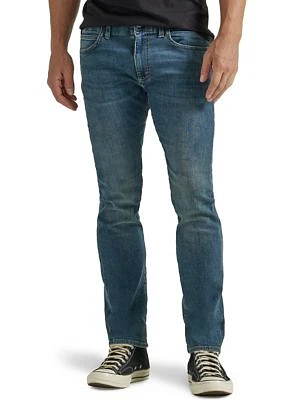 Men’s Extreme Motion Slim Straight Leg Jeans