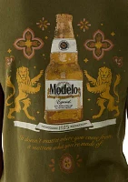 Modelo Bottle Graphic T-Shirt