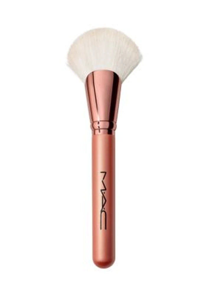 143S Bronzer Fan Brush