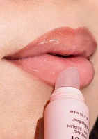 The Pout Sparkling Rosé Volumizing Lip Serum