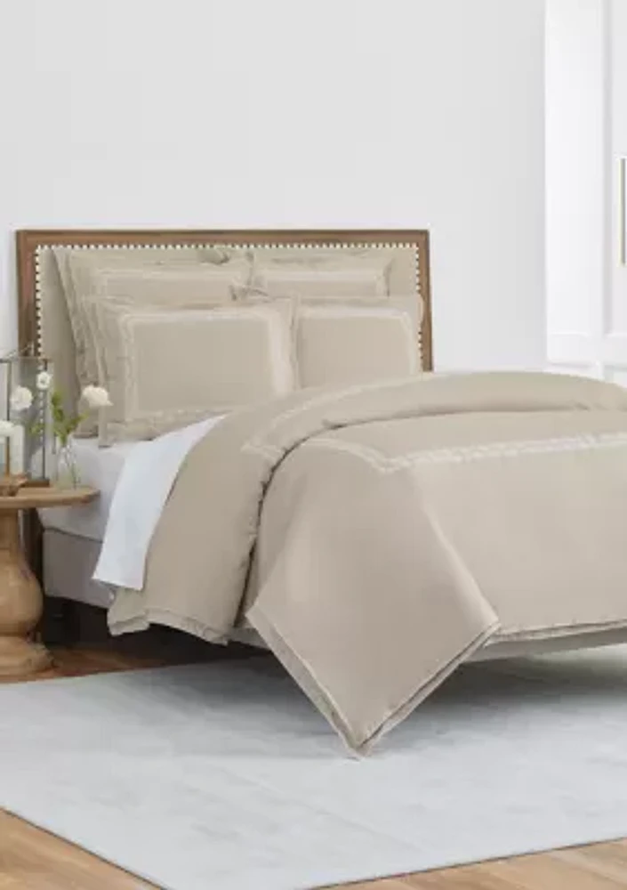 Adonare Comforter Set