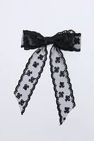 Pince en dentelle