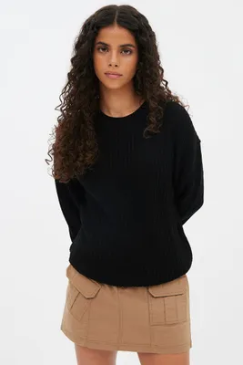 Ribbed Crew Neck Pullover Sweater