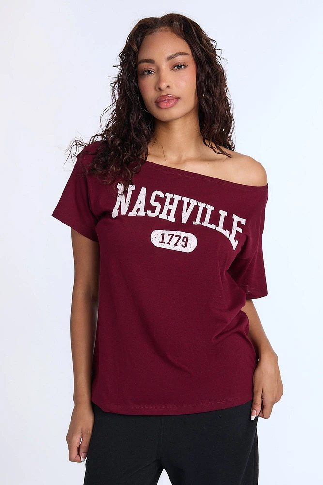 T-shirt à épaules dénudées imprimé Nashville