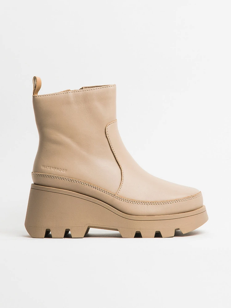 WOMENS COUGAR VILLA BOOT