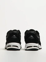 MENS NEW BALANCE 2002 SNEAKER