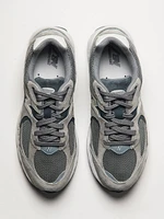 MENS NEW BALANCE 2002 SNEAKER - STEEL GREY