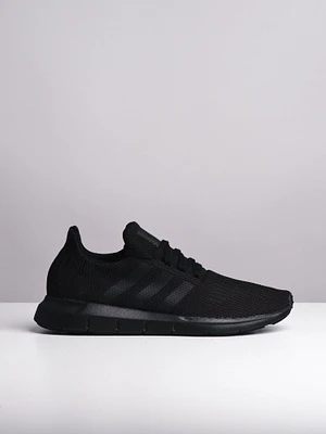 MENS SWIFT RUN BLACK/BLACK SNEAKERS - CLEARANCE