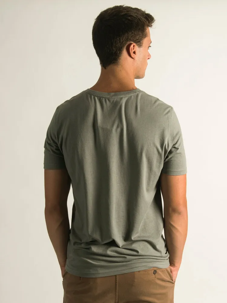 VICTOR VNECK T-SHIRT