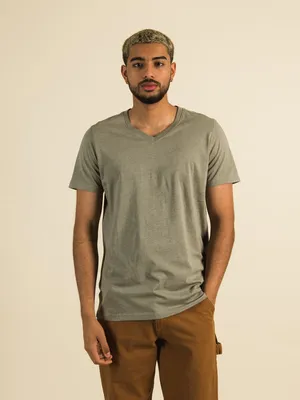 VICTOR VNECK T-SHIRT - CLEARANCE