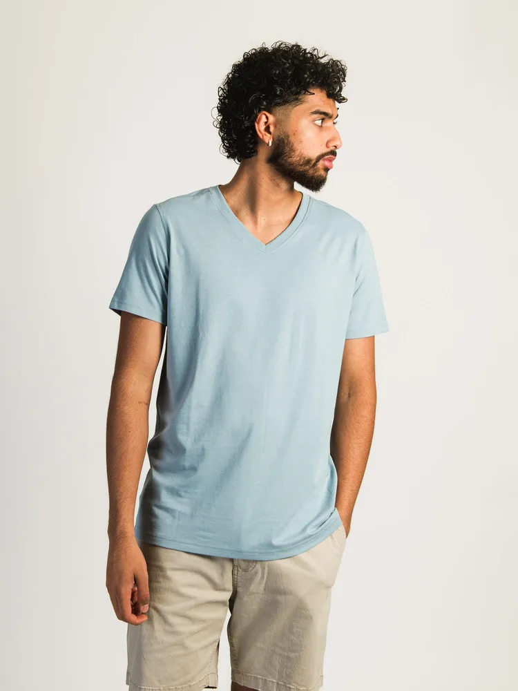 VICTOR VNECK TEE