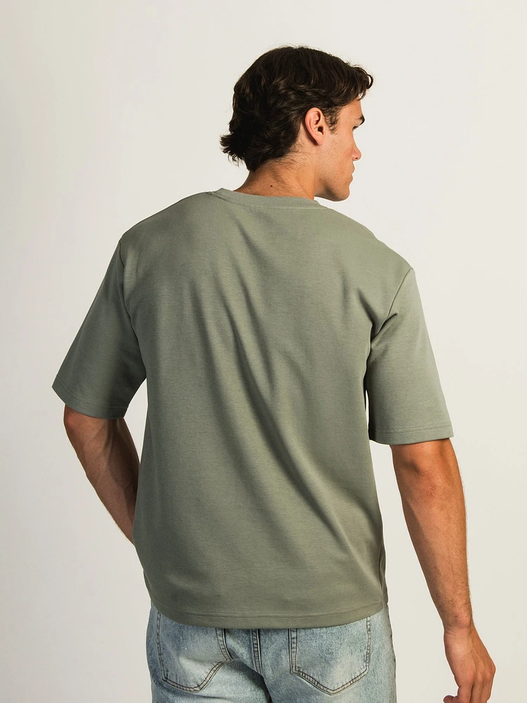 BOXY FIT TEE- GREEN