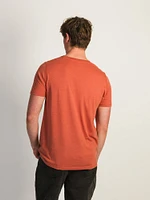 T-SHIRT BOATHOUSE VICTOR CREWNECK – CORAL