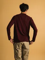 LONG SLEEVE MOCKNECK T-SHIRT