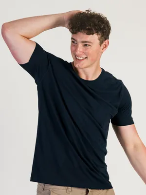 VICTOR CREWNECK TEE