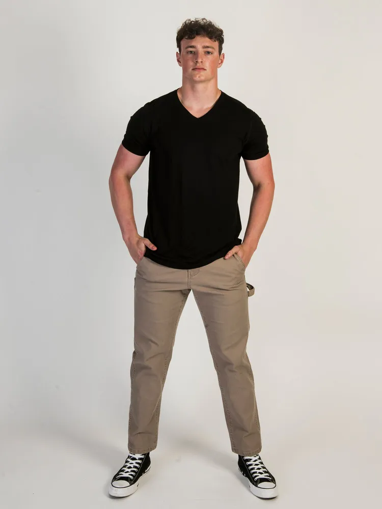 VICTOR V-NECK TEE - BLACK