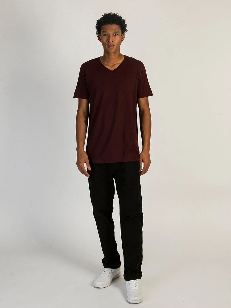 T-SHIRT À COL EN V POUR HOMMES