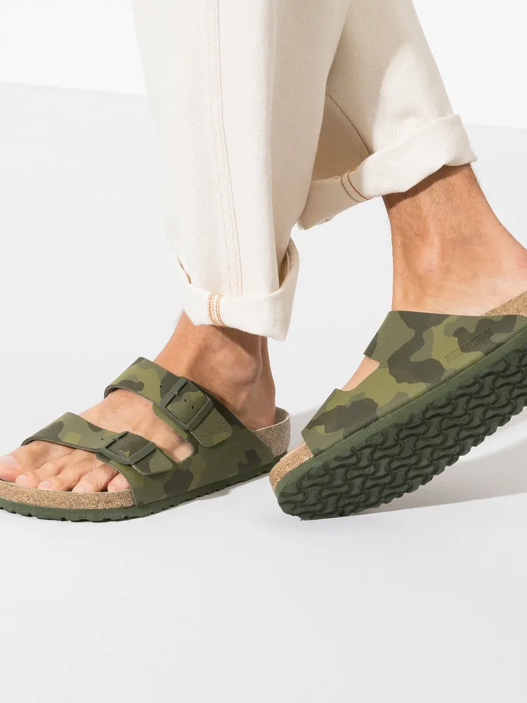 MENS BIRKENSTOCK ARIZONA SOFT FOOTBED CAMO