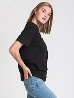 T-SHIRT À POCHES POUR FEMMES