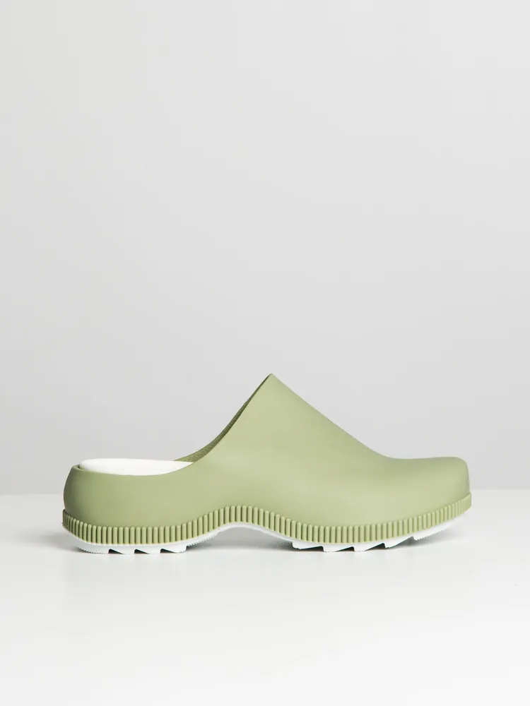 WOMENS COUGAR SVEN SLIP ON