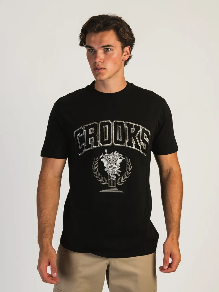 T-SHIRT BRODÉ CROOKS & CASTLES COLLEGIATE GROUP