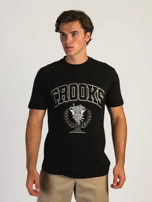 CROOKS & CASTLES COLLEGIATE GROUP EMBROIDERED T-SHIRT