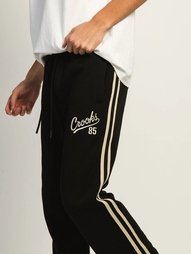 CROOKS & CASTLES 85' OPEN BTM FLC PANT - BLACK