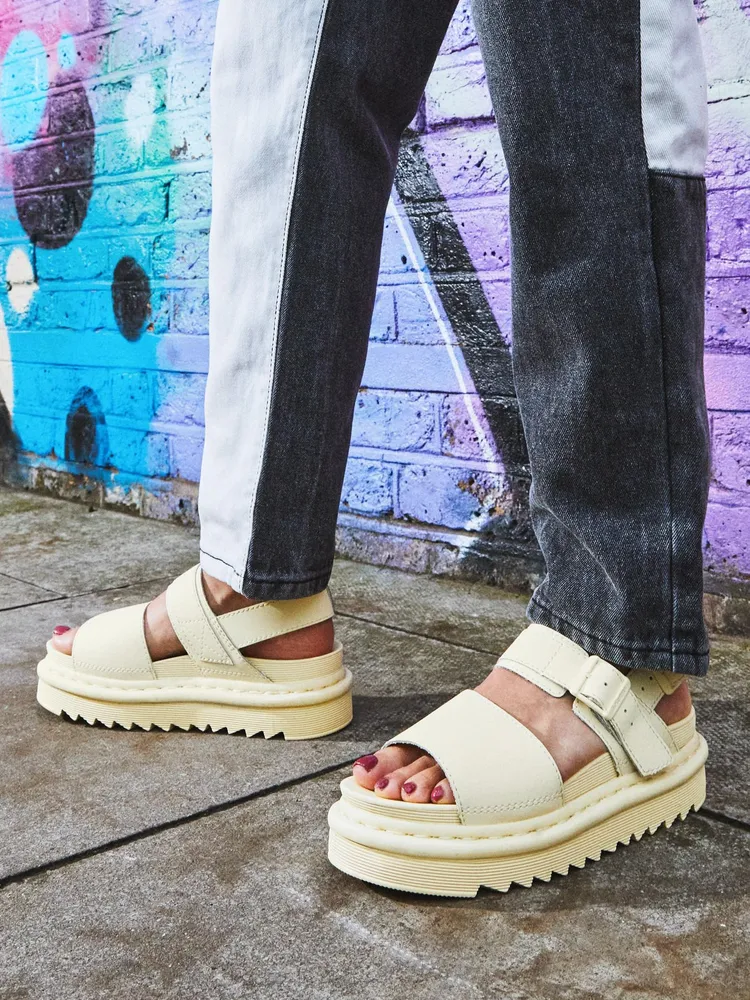 WOMENS DR MARTENS VOSS MONO HYDRO SANDAL - CLEARANCE