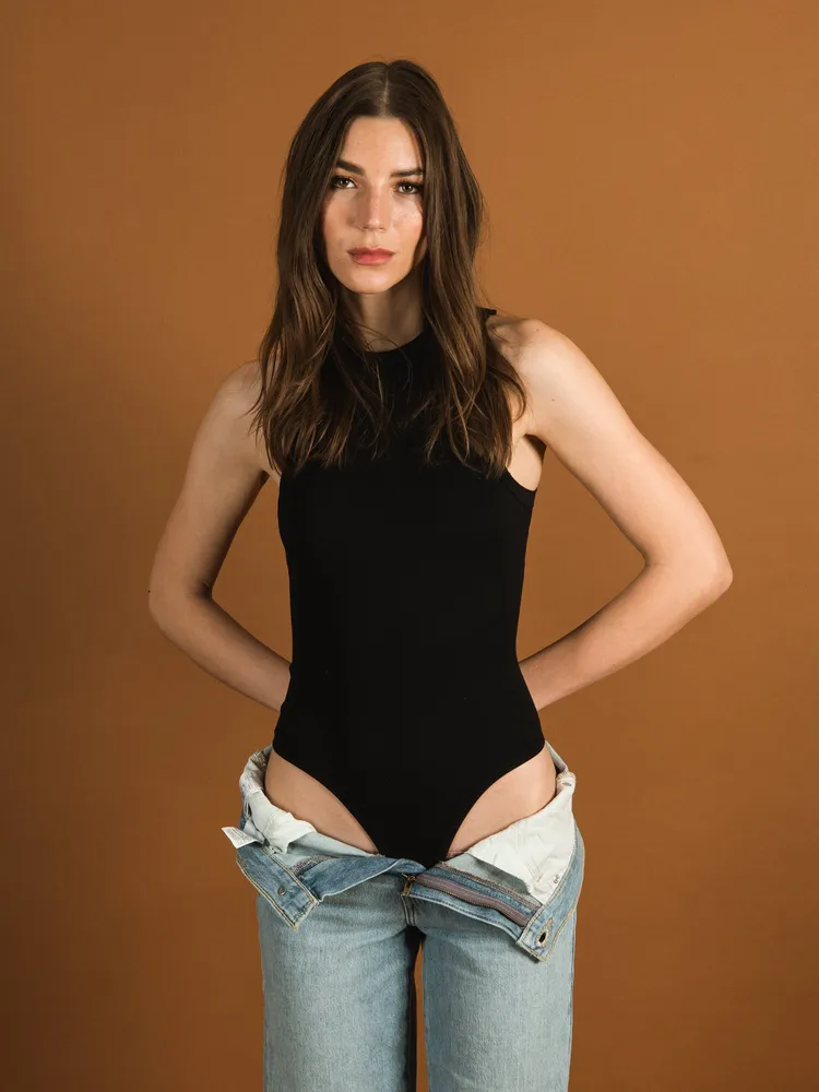 DYNAMIC HIGH SCOOPNECK BODYSUIT