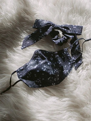 MASQUE ET NŒUD FLORAL