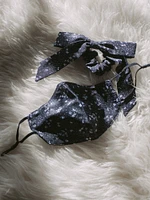 MASQUE ET NŒUD FLORAL