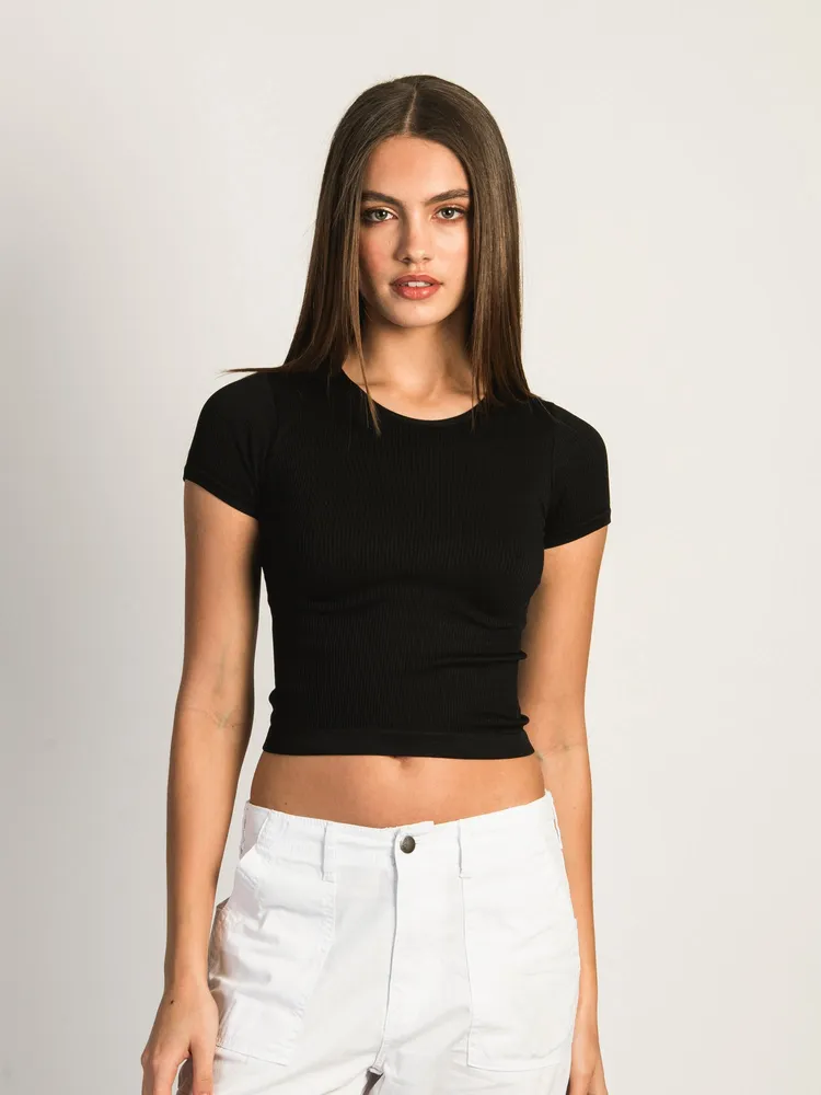 HARLOW RIBBED SEAMLESS TEE