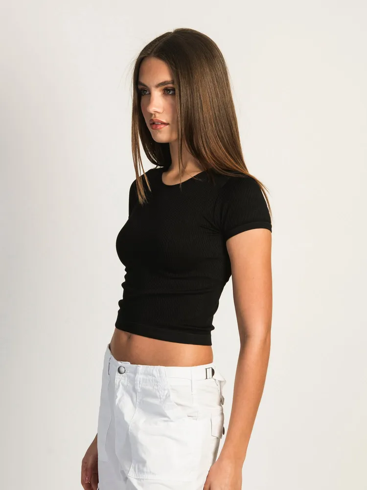 HARLOW RIBBED SEAMLESS TEE